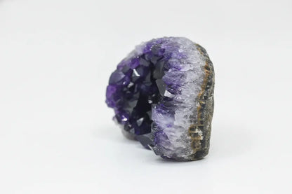 Mesa · Cut-Base Amethyst, Extra Quality - view 3