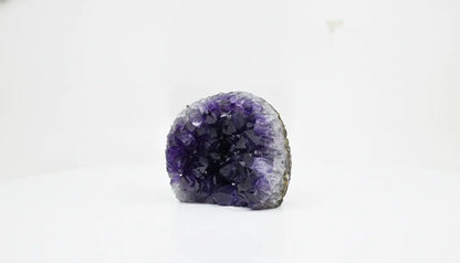 Mesa · Cut-Base Amethyst, Extra Quality - view 5