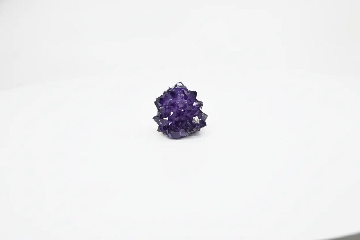 Thistle · Amethyst with Formations, Extra Quality - view 2